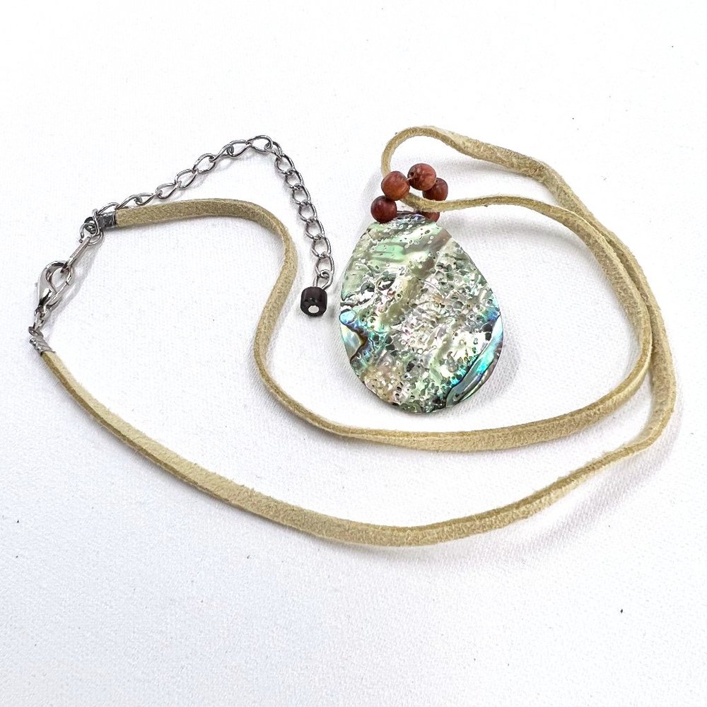 NWOT - Abalone & Wood Bead Pendant 14” Cream Color Leather Choker Necklace